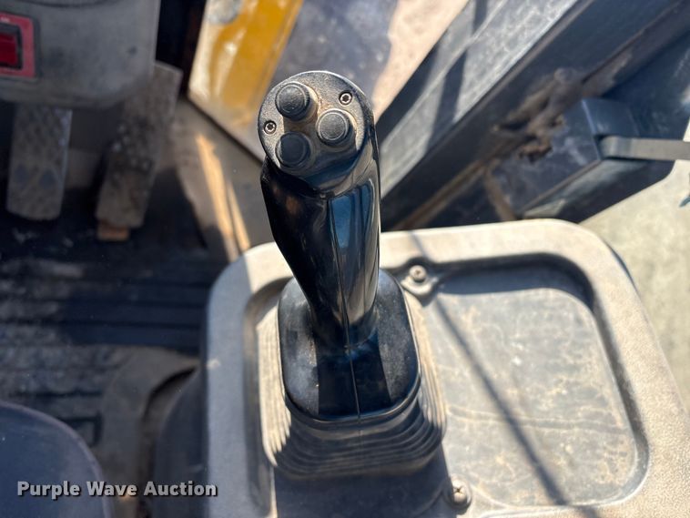 image for item EV2840 2004 John Deere 544J wheel loader