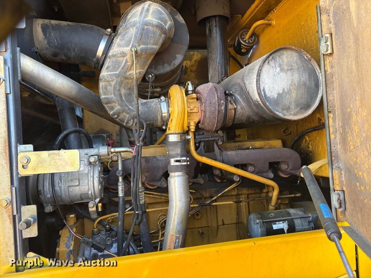 image for item EV2840 2004 John Deere 544J wheel loader