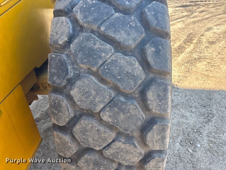 image for item EV2840 2004 John Deere 544J wheel loader