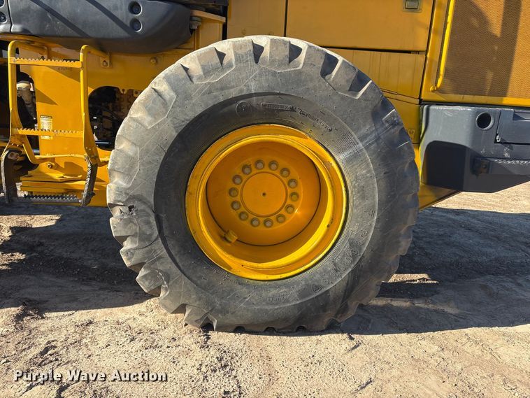 image for item EV2840 2004 John Deere 544J wheel loader