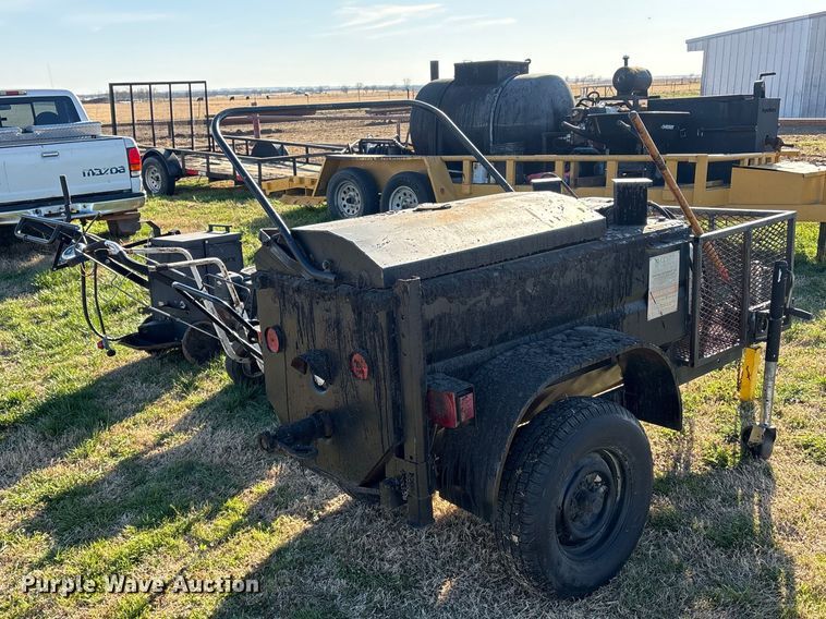 image for item EV2842 Asphalt crack fill equipment