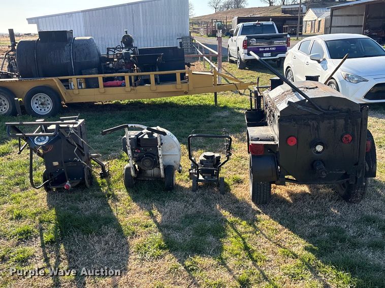 image for item EV2842 Asphalt crack fill equipment