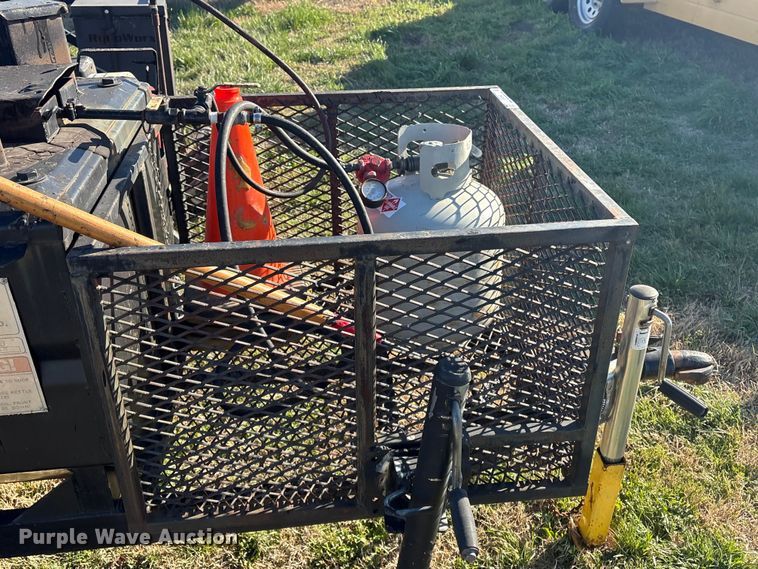 image for item EV2842 Asphalt crack fill equipment