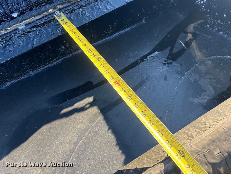 image for item EV2842 Asphalt crack fill equipment