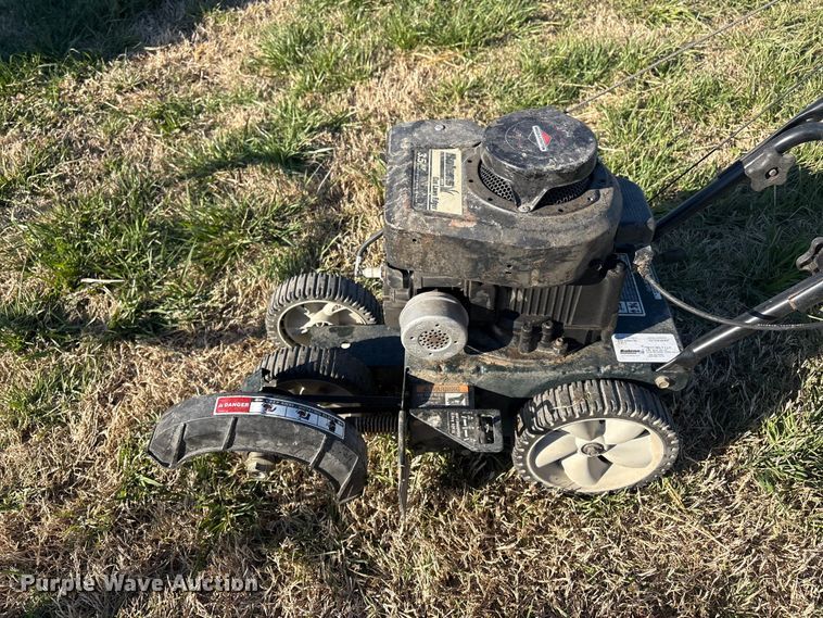 image for item EV2842 Asphalt crack fill equipment