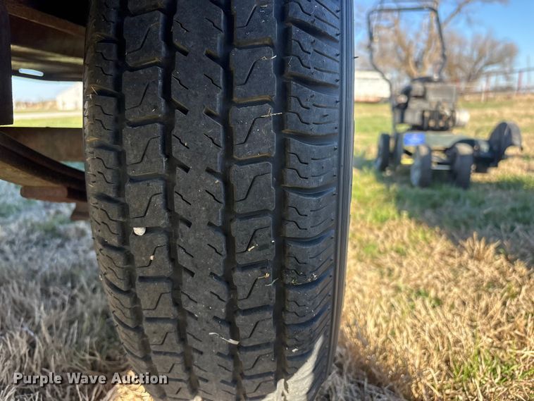 image for item EV2842 Asphalt crack fill equipment