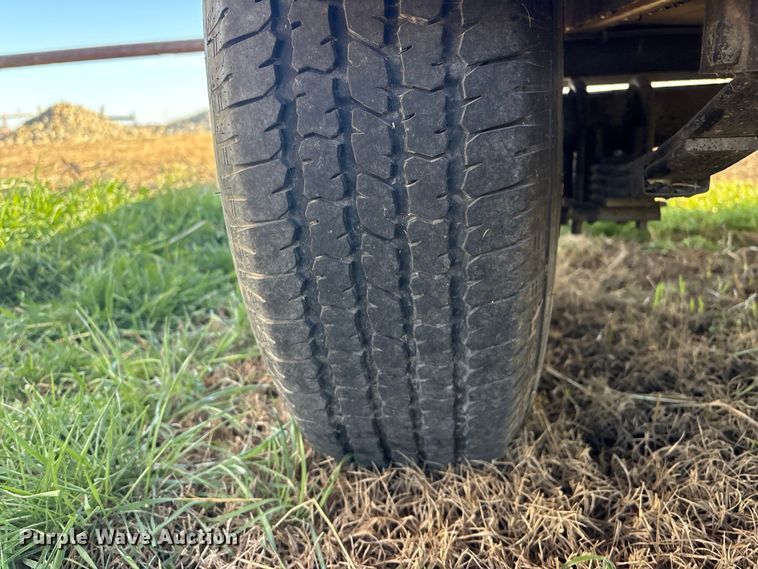 image for item EV2842 Asphalt crack fill equipment