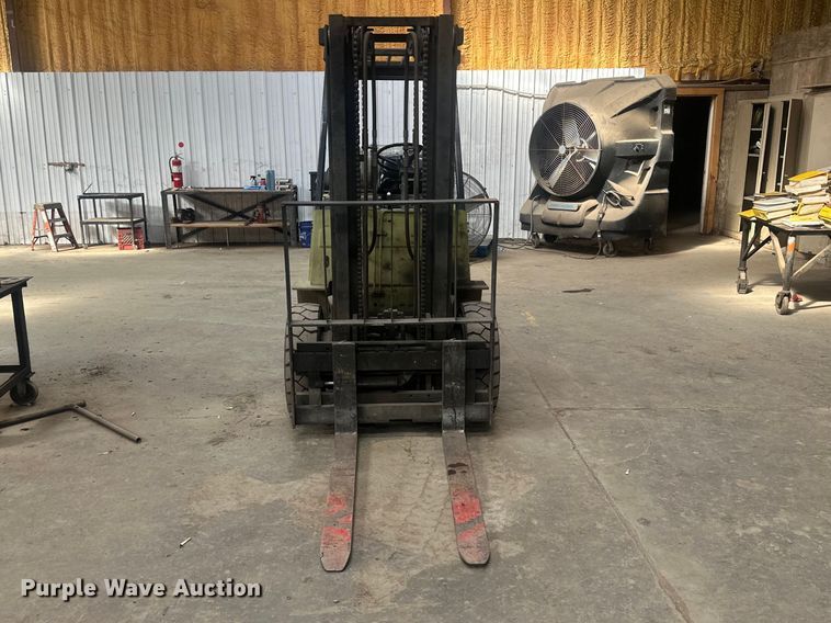 image for item EV2845 Clark GPS20MB forklift