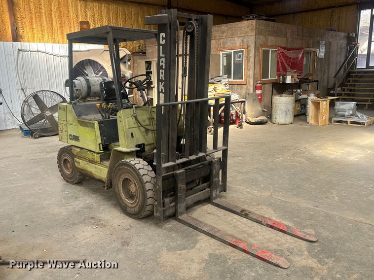 image for item EV2845 Clark GPS20MB forklift