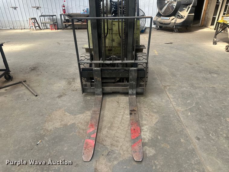 image for item EV2845 Clark GPS20MB forklift