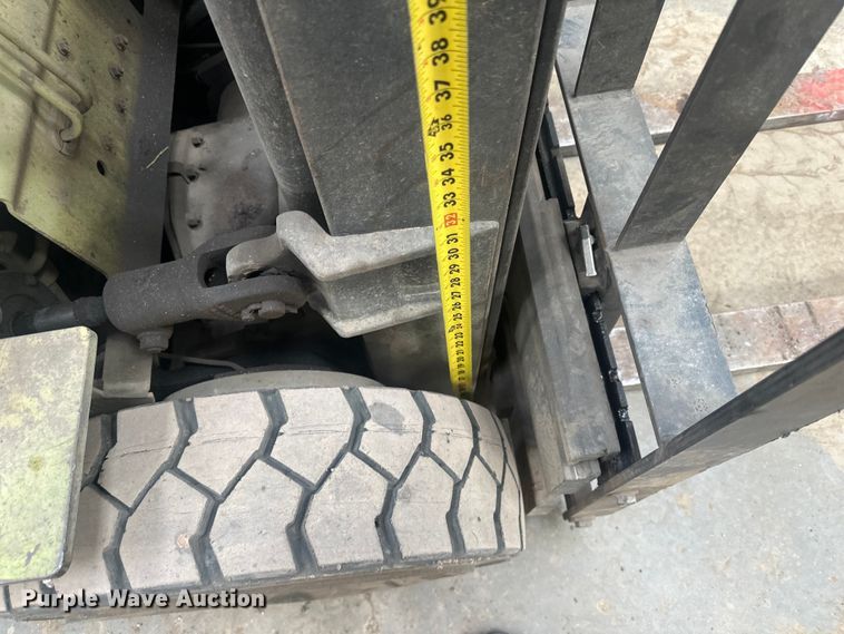 image for item EV2845 Clark GPS20MB forklift