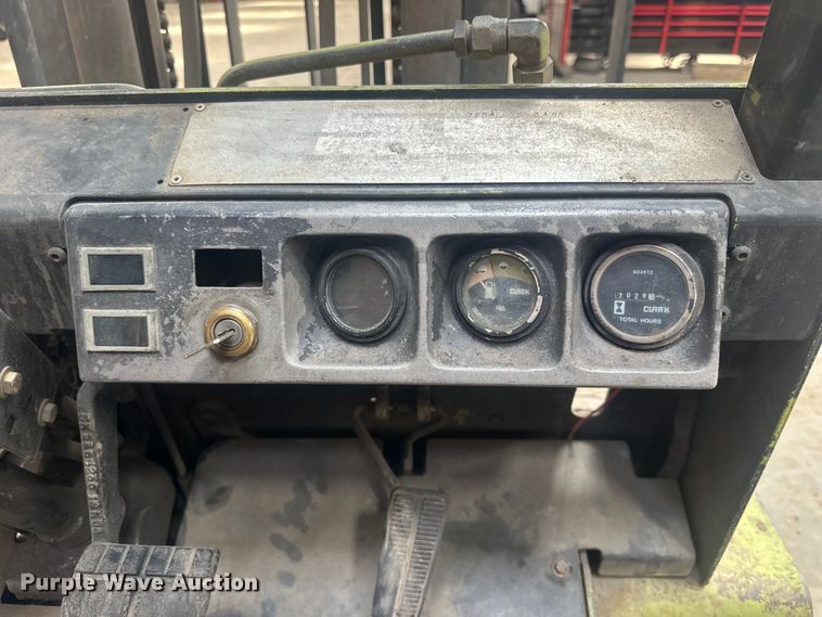 image for item EV2845 Clark GPS20MB forklift