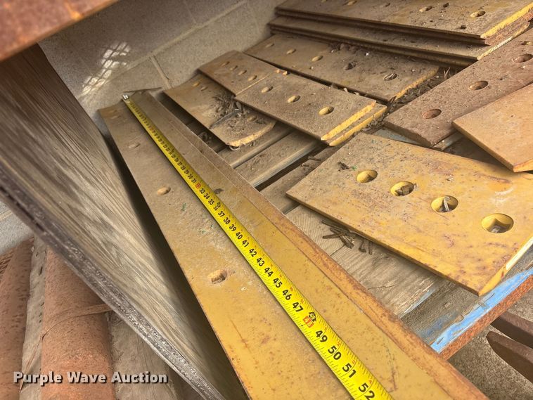 image for item EV2847 Assorted cutting edges and rollers