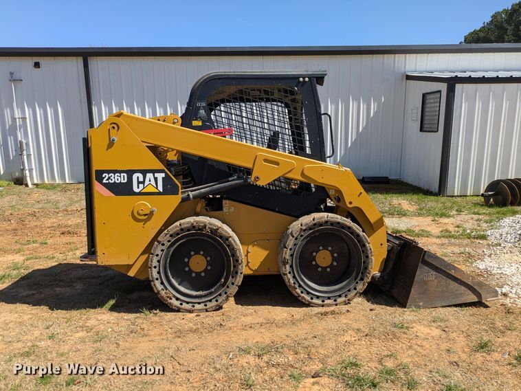 image for item EV2894 2015 Caterpillar 236D skid steer loader