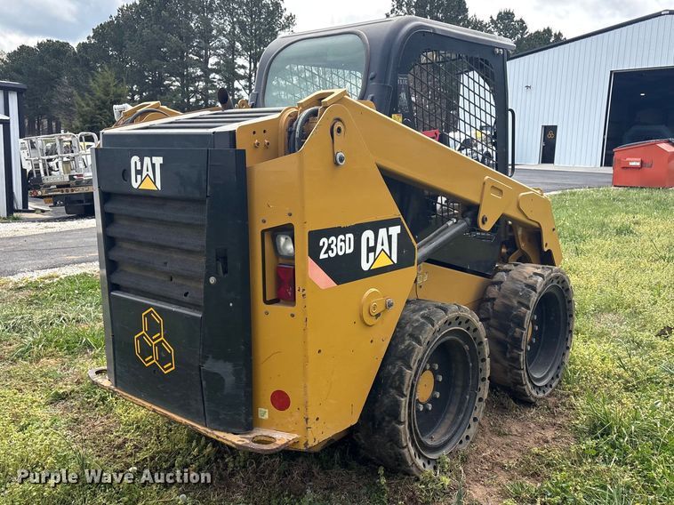 image for item EV2894 2015 Caterpillar 236D skid steer loader