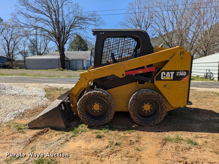 image for item EV2894 2015 Caterpillar 236D skid steer loader