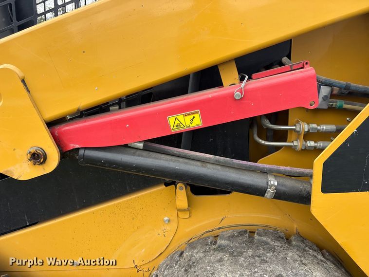 image for item EV2894 2015 Caterpillar 236D skid steer loader