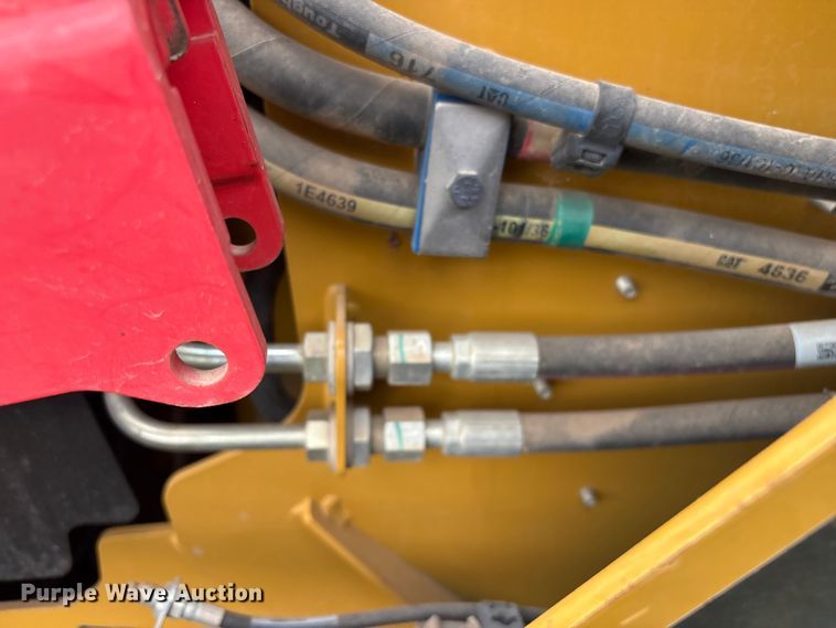 image for item EV2894 2015 Caterpillar 236D skid steer loader