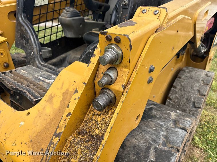 image for item EV2894 2015 Caterpillar 236D skid steer loader