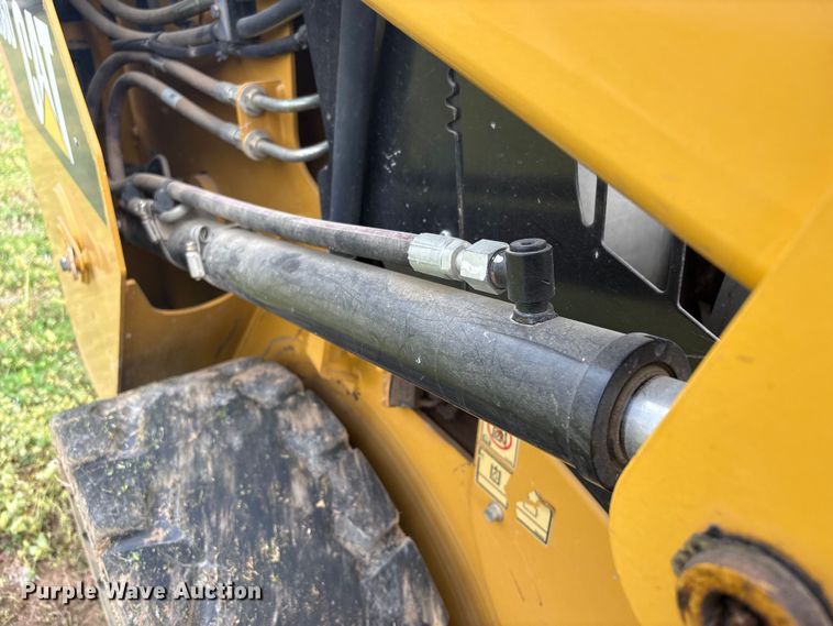 image for item EV2894 2015 Caterpillar 236D skid steer loader