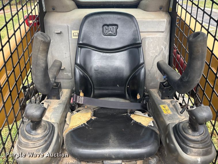 image for item EV2894 2015 Caterpillar 236D skid steer loader