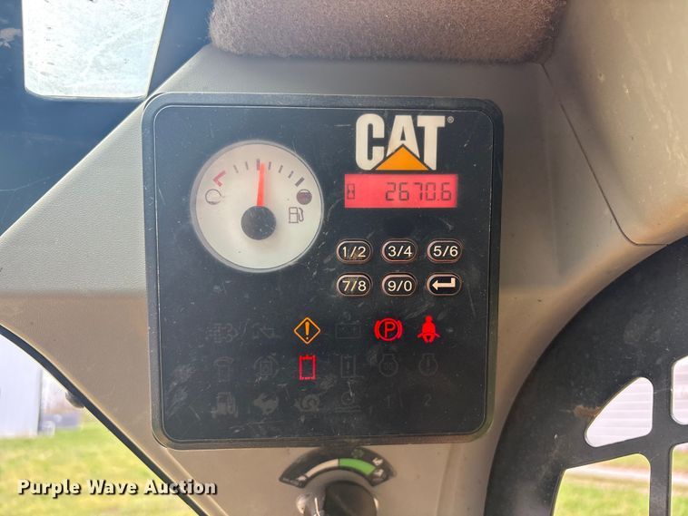 image for item EV2894 2015 Caterpillar 236D skid steer loader