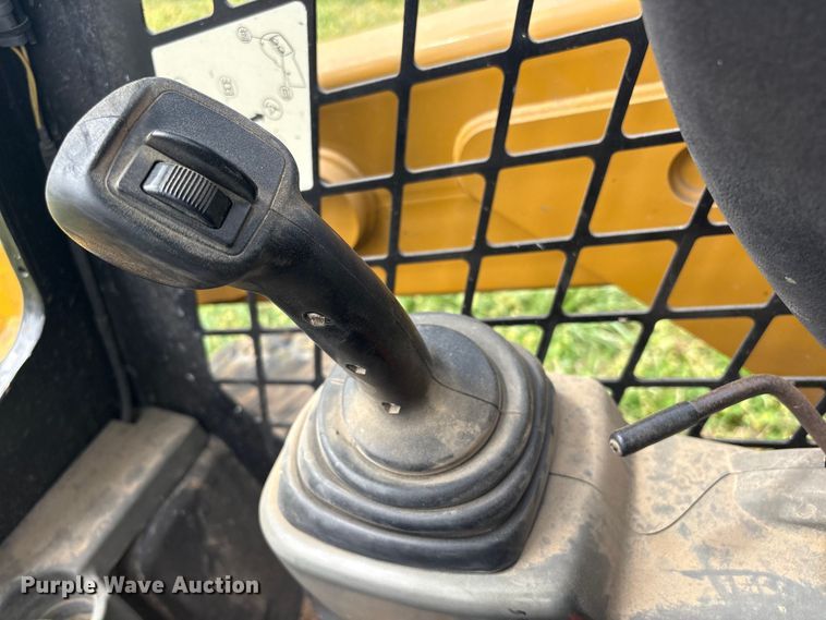 image for item EV2894 2015 Caterpillar 236D skid steer loader