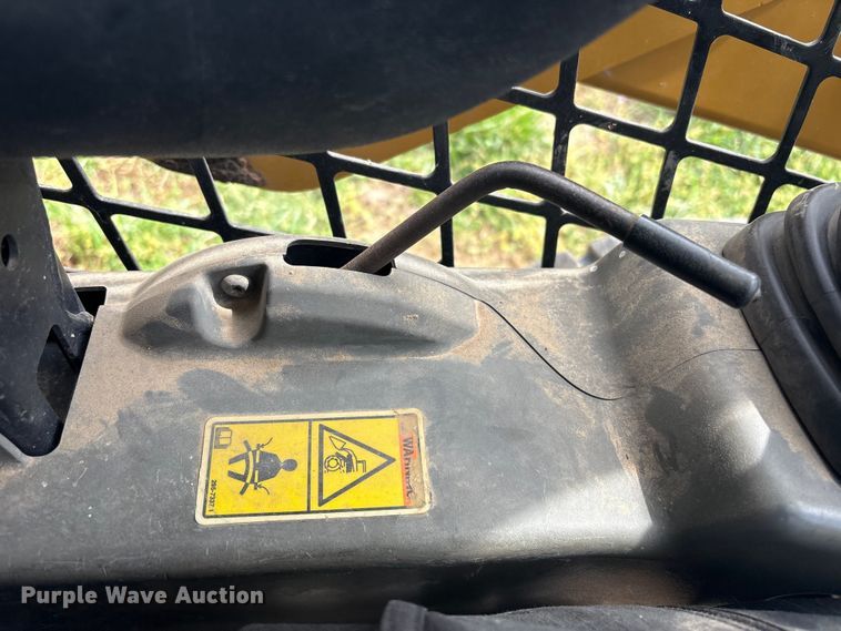 image for item EV2894 2015 Caterpillar 236D skid steer loader