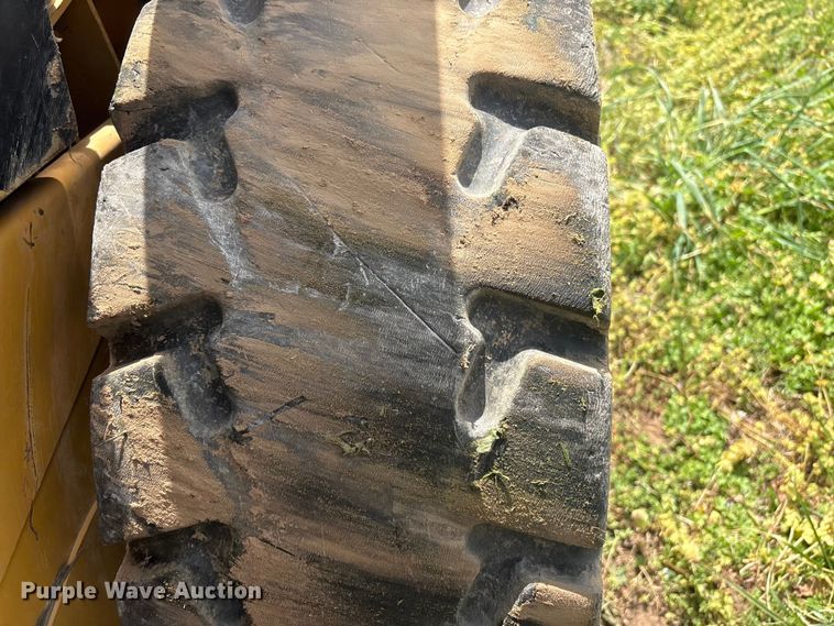 image for item EV2894 2015 Caterpillar 236D skid steer loader