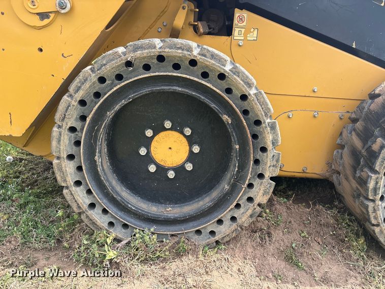 image for item EV2894 2015 Caterpillar 236D skid steer loader