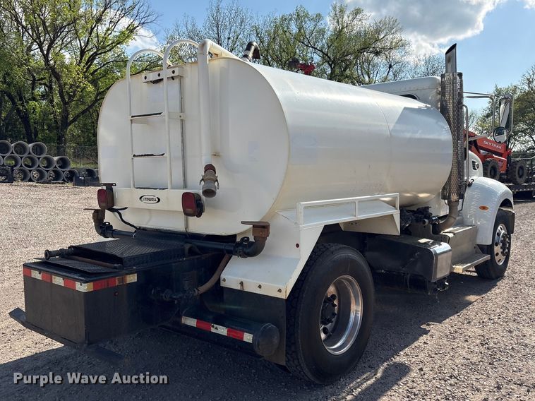 image for item EV2900 2015 Peterbilt PB337 water truck
