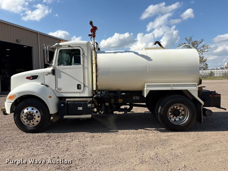 image for item EV2900 2015 Peterbilt PB337 water truck