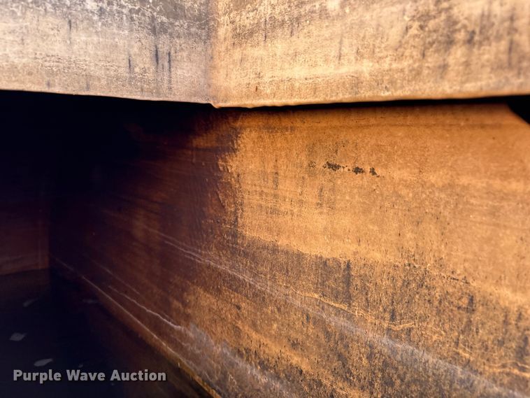 image for item EV2900 2015 Peterbilt PB337 water truck