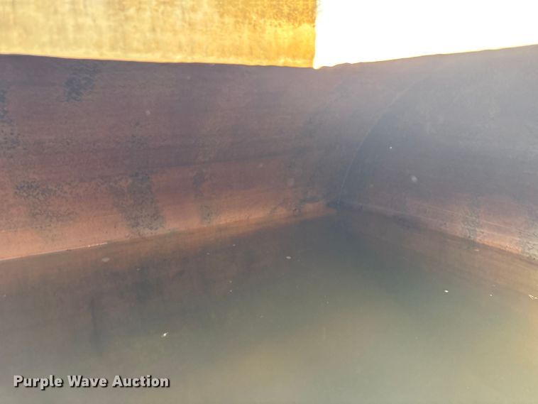 image for item EV2900 2015 Peterbilt PB337 water truck