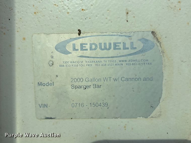 image for item EV2900 2015 Peterbilt PB337 water truck