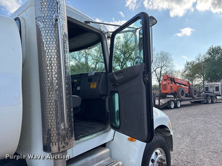 image for item EV2900 2015 Peterbilt PB337 water truck