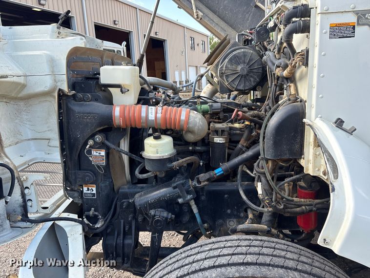 image for item EV2900 2015 Peterbilt PB337 water truck