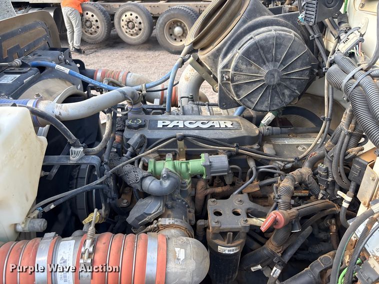 image for item EV2900 2015 Peterbilt PB337 water truck