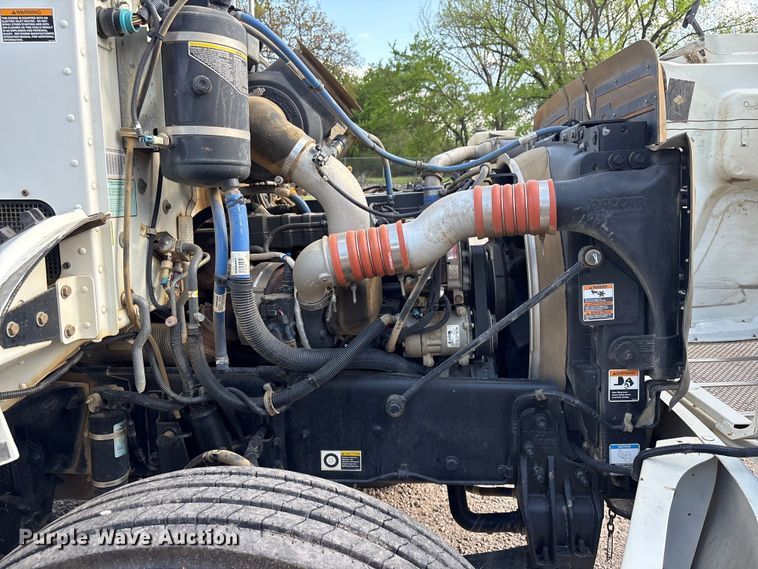 image for item EV2900 2015 Peterbilt PB337 water truck