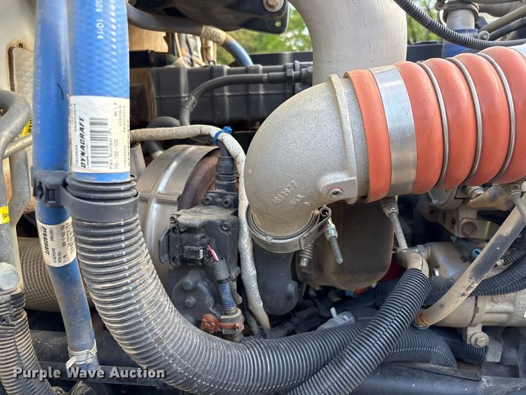 image for item EV2900 2015 Peterbilt PB337 water truck