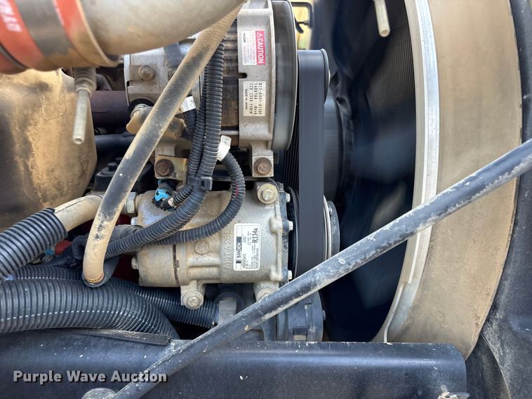 image for item EV2900 2015 Peterbilt PB337 water truck