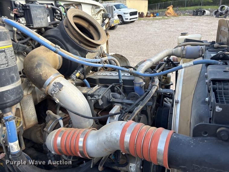 image for item EV2900 2015 Peterbilt PB337 water truck