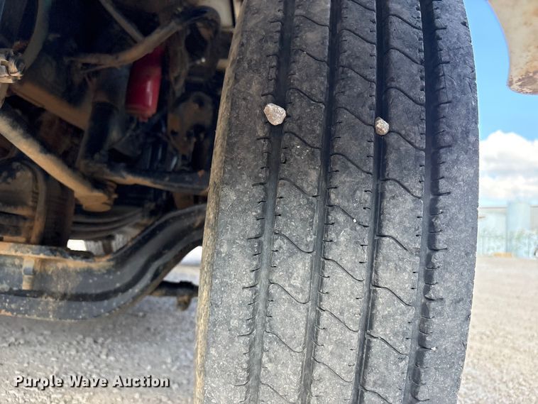 image for item EV2900 2015 Peterbilt PB337 water truck