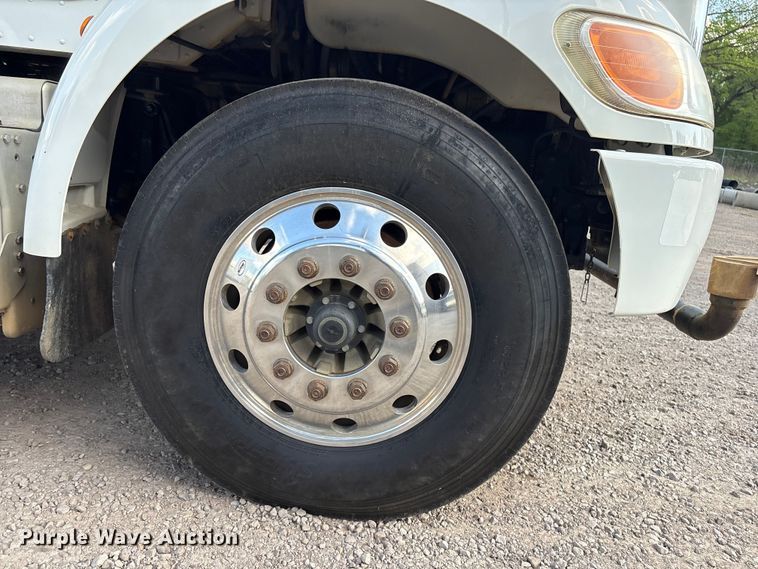 image for item EV2900 2015 Peterbilt PB337 water truck