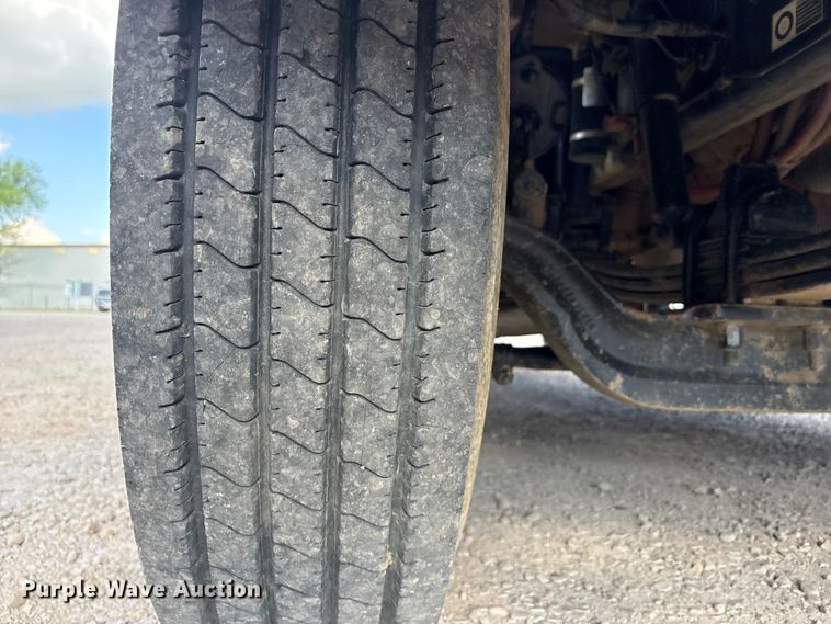 image for item EV2900 2015 Peterbilt PB337 water truck