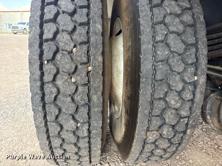 image for item EV2900 2015 Peterbilt PB337 water truck