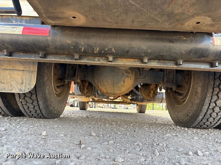 image for item EV2900 2015 Peterbilt PB337 water truck