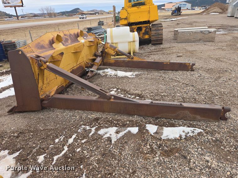 image for item EV5619 Caterpillar 7SU dozer blade
