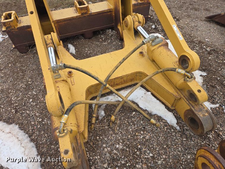image for item EV5620 Caterpillar ripper