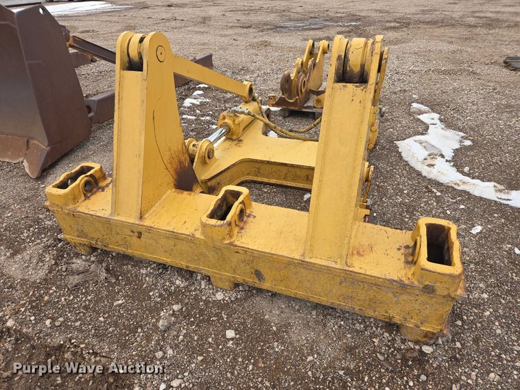 image for item EV5620 Caterpillar ripper